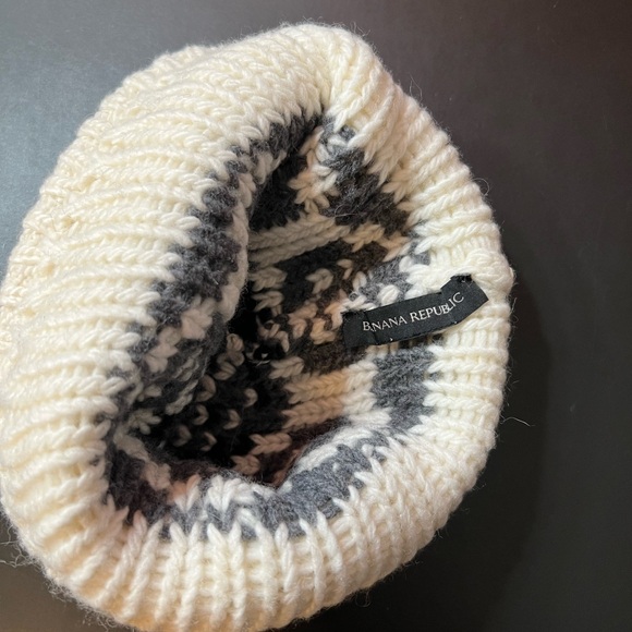 NWOT Banana Republic Merino Austin Fair Iisle Beanie - Picture 2 of 2